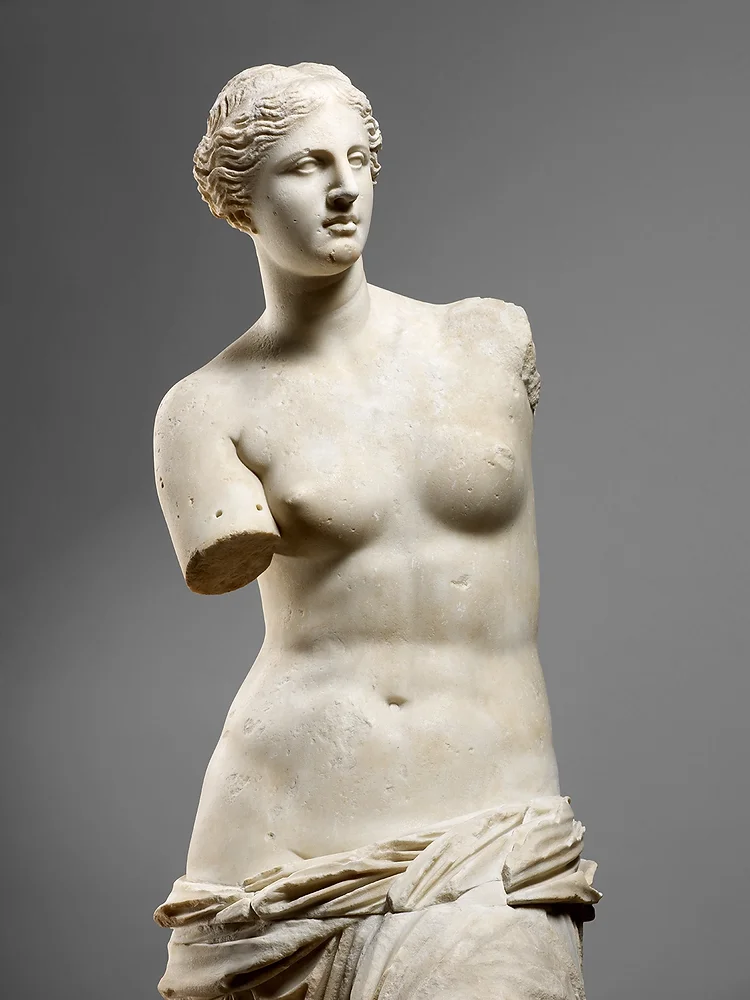 How to appreciate Greek woman beauty: timeless charm explained simply
