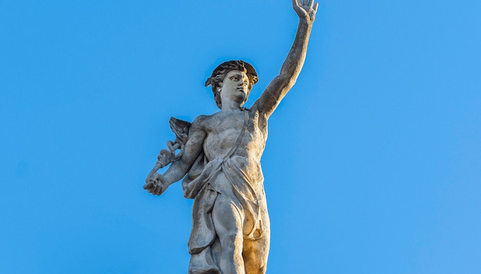Where are famous Pompeii statues located? Find iconic sculptures at these sites!
